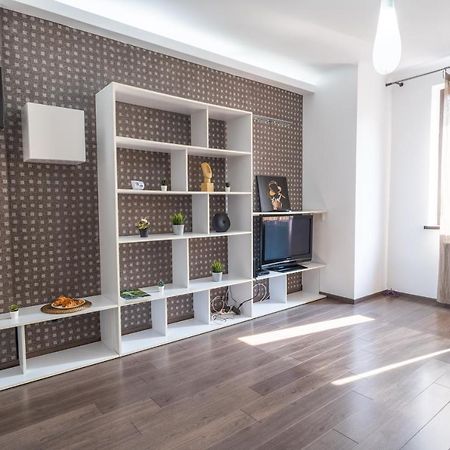 Cozy & Spacious Flat Near Victoriei Square Bucureşti Eksteriør bilde