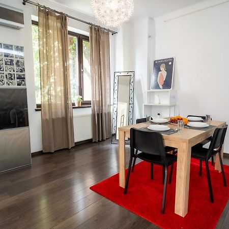 Cozy & Spacious Flat Near Victoriei Square Bucureşti Eksteriør bilde