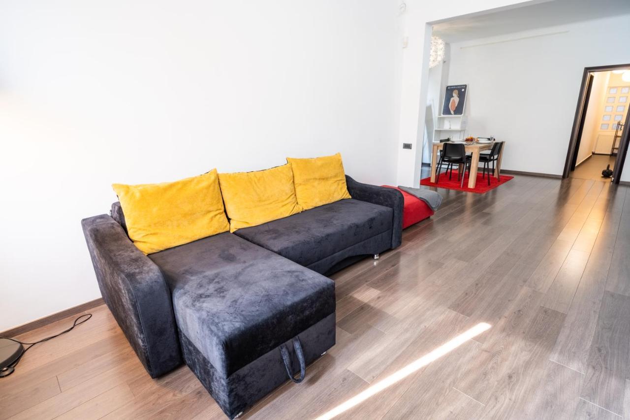 Cozy & Spacious Flat Near Victoriei Square Bucureşti Eksteriør bilde