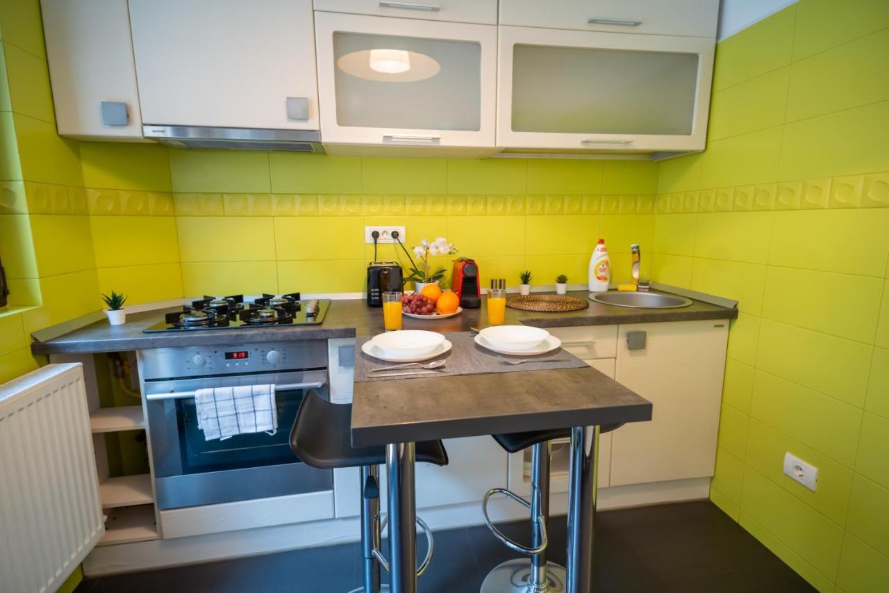 Cozy & Spacious Flat Near Victoriei Square Bucureşti Eksteriør bilde