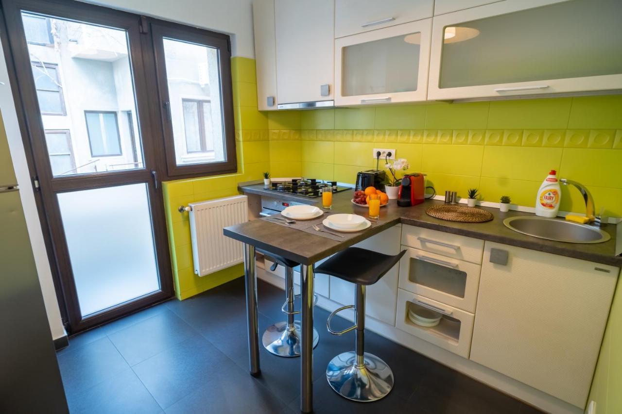 Cozy & Spacious Flat Near Victoriei Square Bucureşti Eksteriør bilde