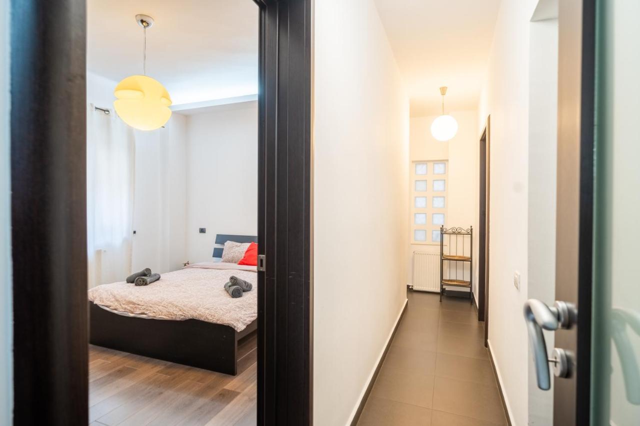Cozy & Spacious Flat Near Victoriei Square Bucureşti Eksteriør bilde